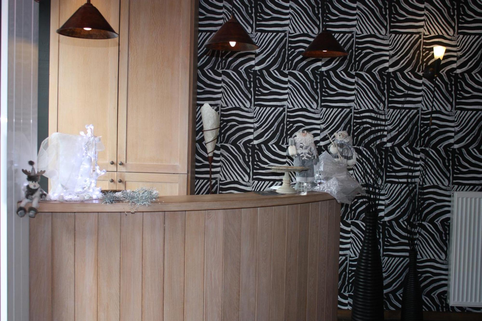 Hotel Giorgi Et Logements Insolites-Jacuzzi Prive バストーニュ エクステリア 写真
