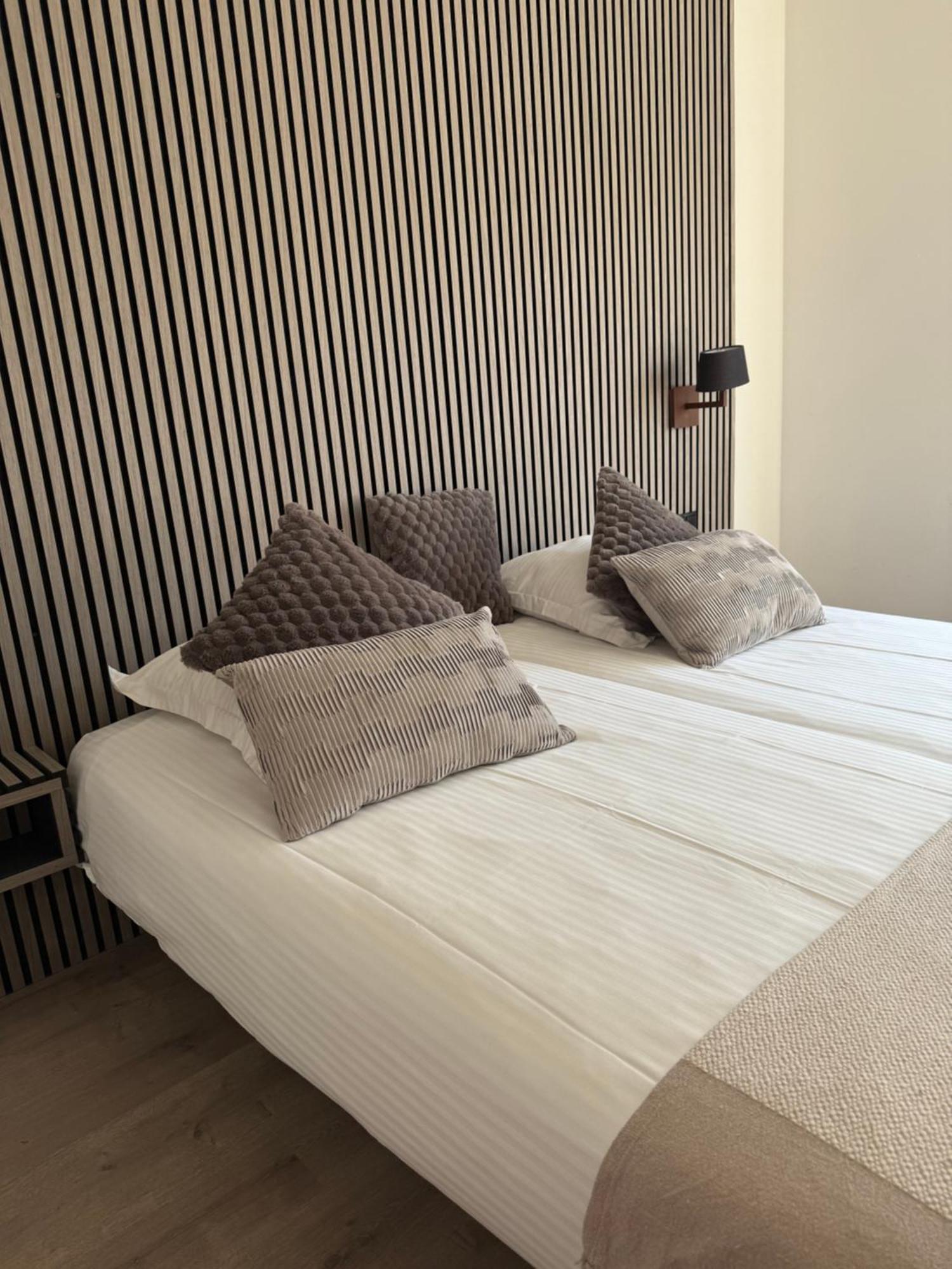 Hotel Giorgi Et Logements Insolites-Jacuzzi Prive バストーニュ エクステリア 写真