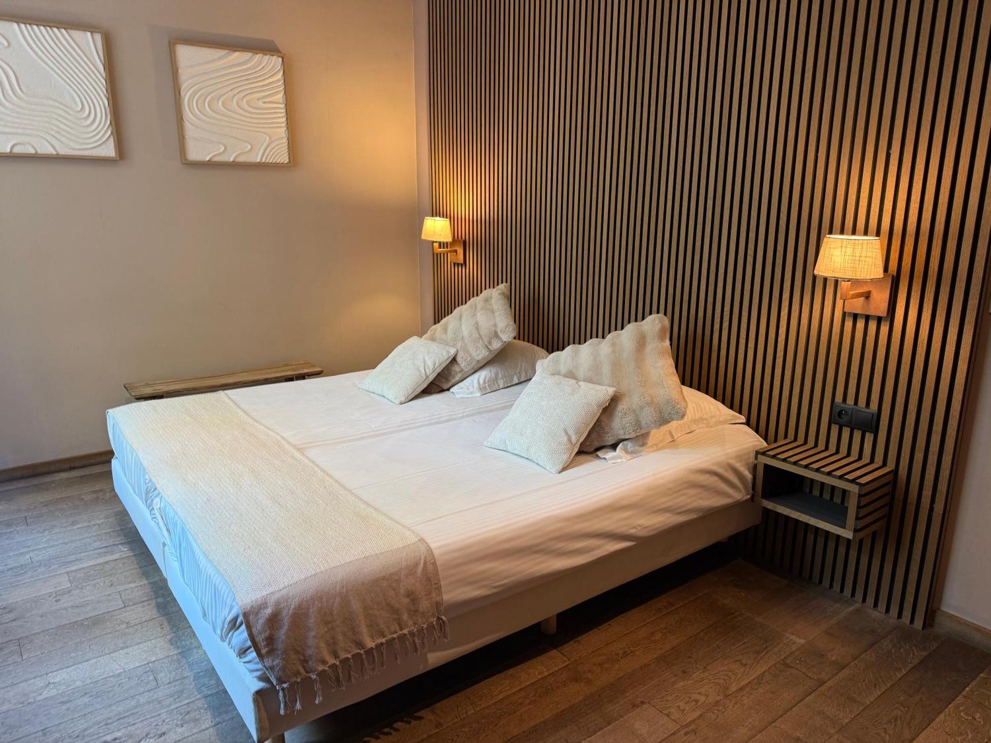 Hotel Giorgi Et Logements Insolites-Jacuzzi Prive バストーニュ エクステリア 写真